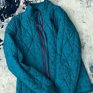 Woman's north face jacket size small